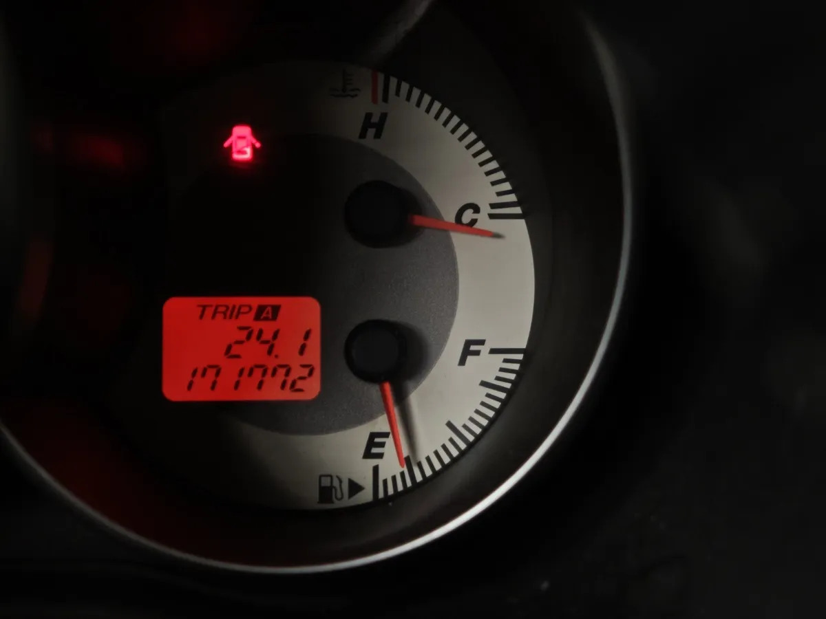Mazda 3 1.6 AT (105 л.с.) Зеленый в АВИЛОН. Слайд №14
