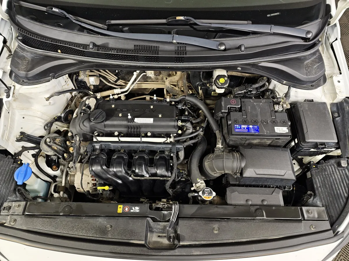 Hyundai Solaris 1.6 MT (123 л.с.) Elegance Белый в АВИЛОН. Слайд №11