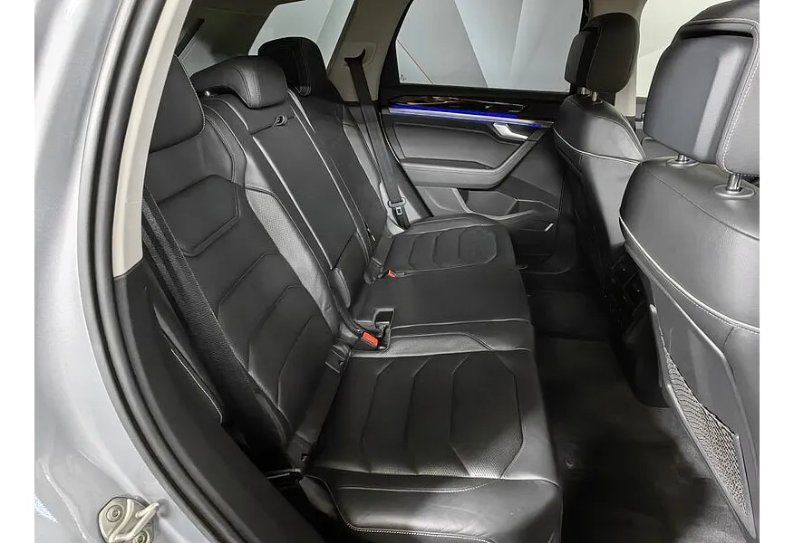 Volkswagen Touareg 2.0 TSI Tiptronic 4Motion (249 л.с.) Respect Серый в АВИЛОН. Слайд №16