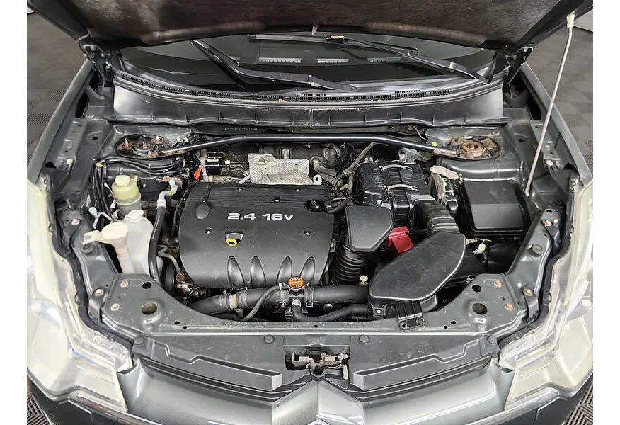 Citroen C-Crosser 2.4 CVT 4WD (170 л.с.) Зеленый в АВИЛОН. Слайд №11