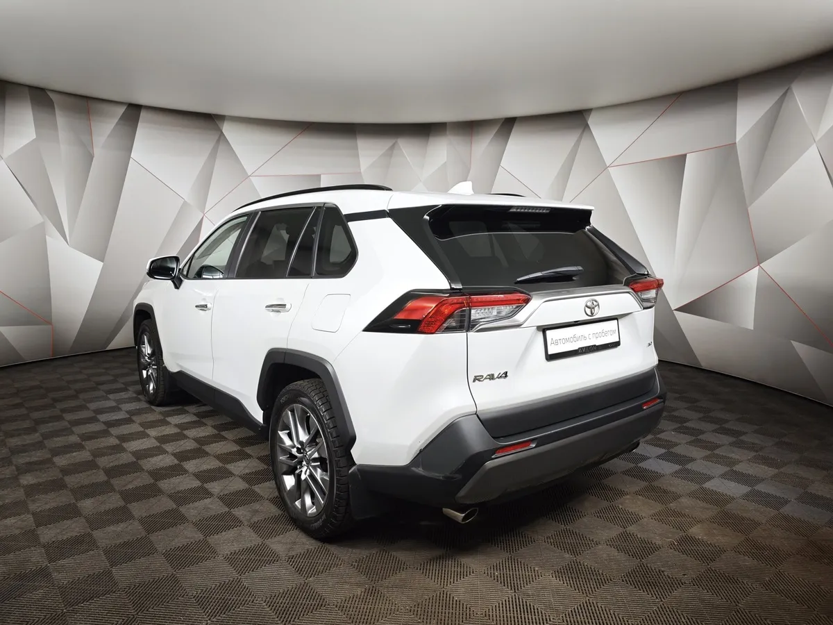 Toyota RAV4 2.0i CVT AWD (149 л.с.) Белый в АВИЛОН. Слайд №4