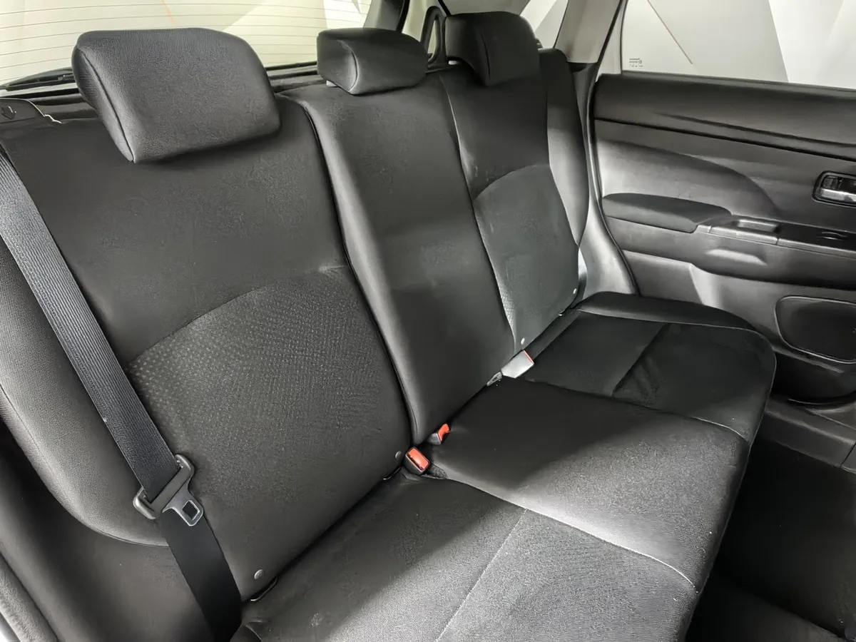 Mitsubishi ASX 1.8 CVT 2WD (140 л.с.) Белый в АВИЛОН. Слайд №17