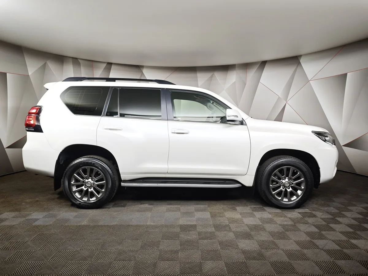Toyota Land Cruiser Prado 4.0 AT AWD (249 л.с.) Белый в АВИЛОН. Слайд №6