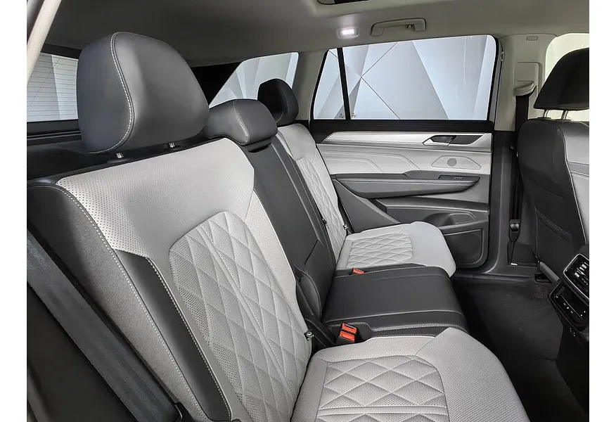 Volkswagen Tavendor 2.0TSI DSG 4WD (220 л.с.) R-Line Touring Edition Белый в АВИЛОН. Слайд №15