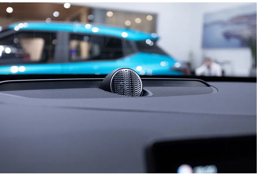 Volvo XC90 2.0 T8 plug-inhybrid AT AWD (7 мест) (455 л.с.) Ultra Bright Черный в АВИЛОН. Слайд №18