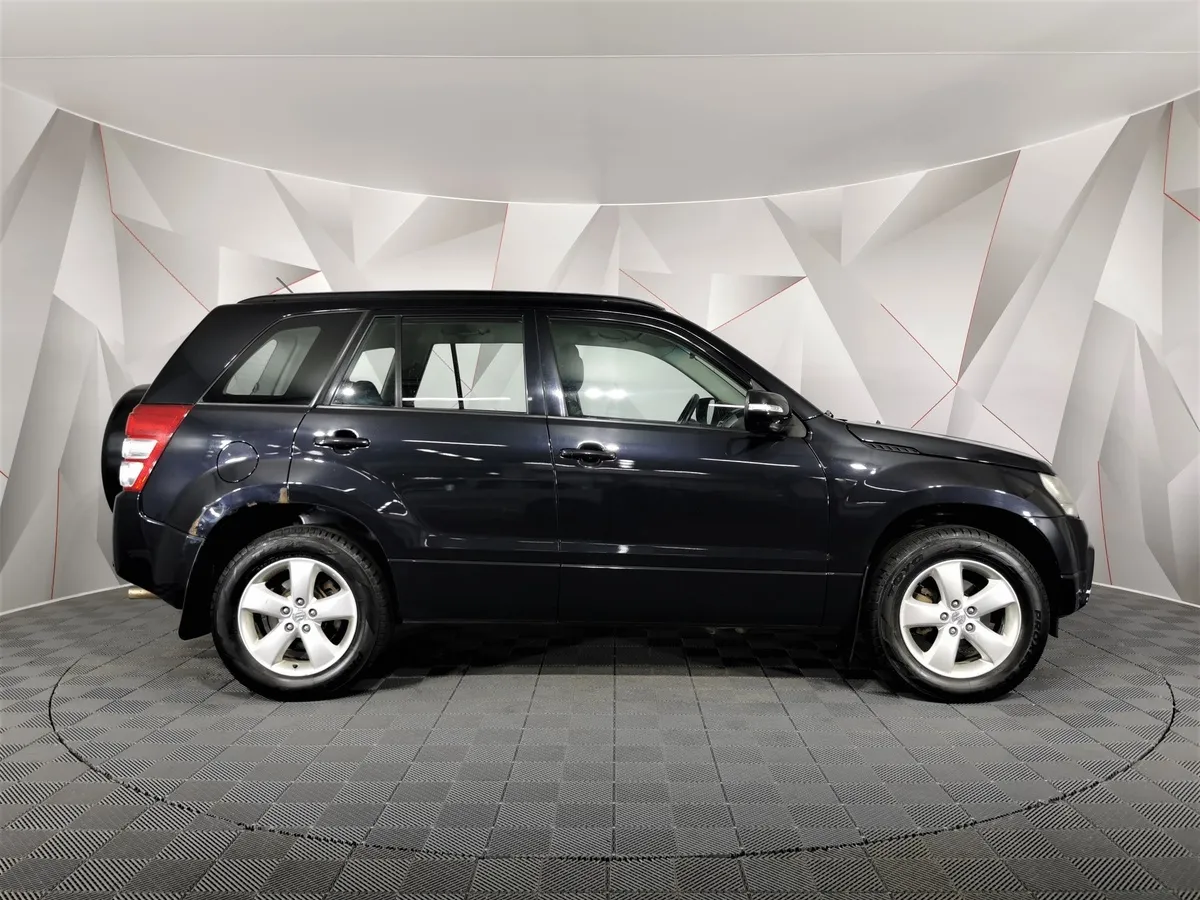Suzuki Grand Vitara 2.4 AT (169 л.с.) Черный в АВИЛОН. Слайд №6