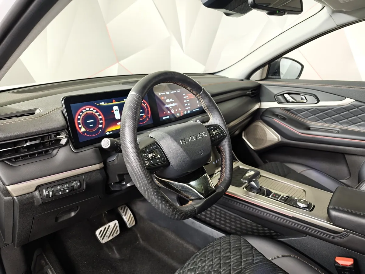 EXEED TXL 2.0 DCT7 AWD (197 л.с.) Sport Edition Белый в АВИЛОН. Слайд №18