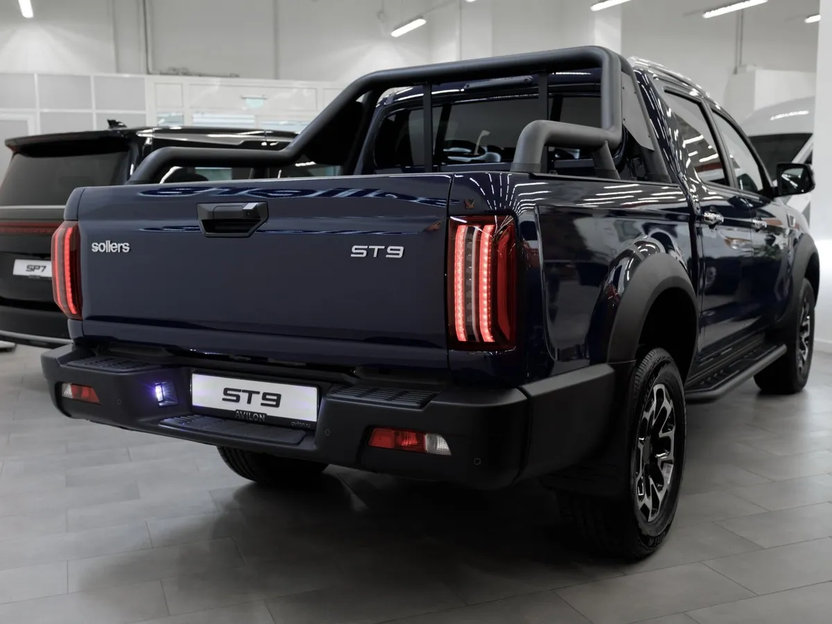 Sollers ST9 2.0G 8AT AWD (224 л.с.) Ultimate Синий в АВИЛОН. Слайд №5