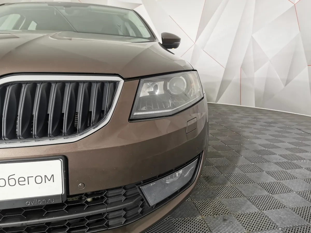 Skoda Octavia 1.6 AT (110 л.с.) Коричневый в АВИЛОН. Слайд №10