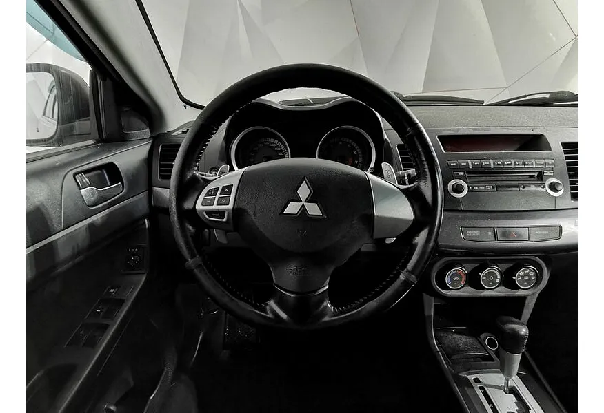 Mitsubishi Lancer 1.8 CVT (143 л.с.) Красный в АВИЛОН. Слайд №20