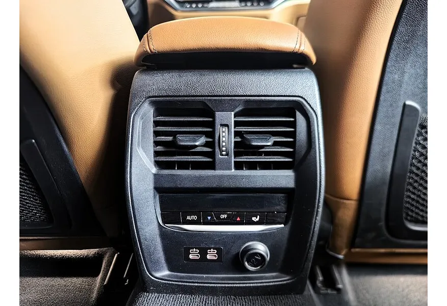 BMW 3 серия 320d xDrive (190 л.с.) M Sport Pro Синий в АВИЛОН. Слайд №20