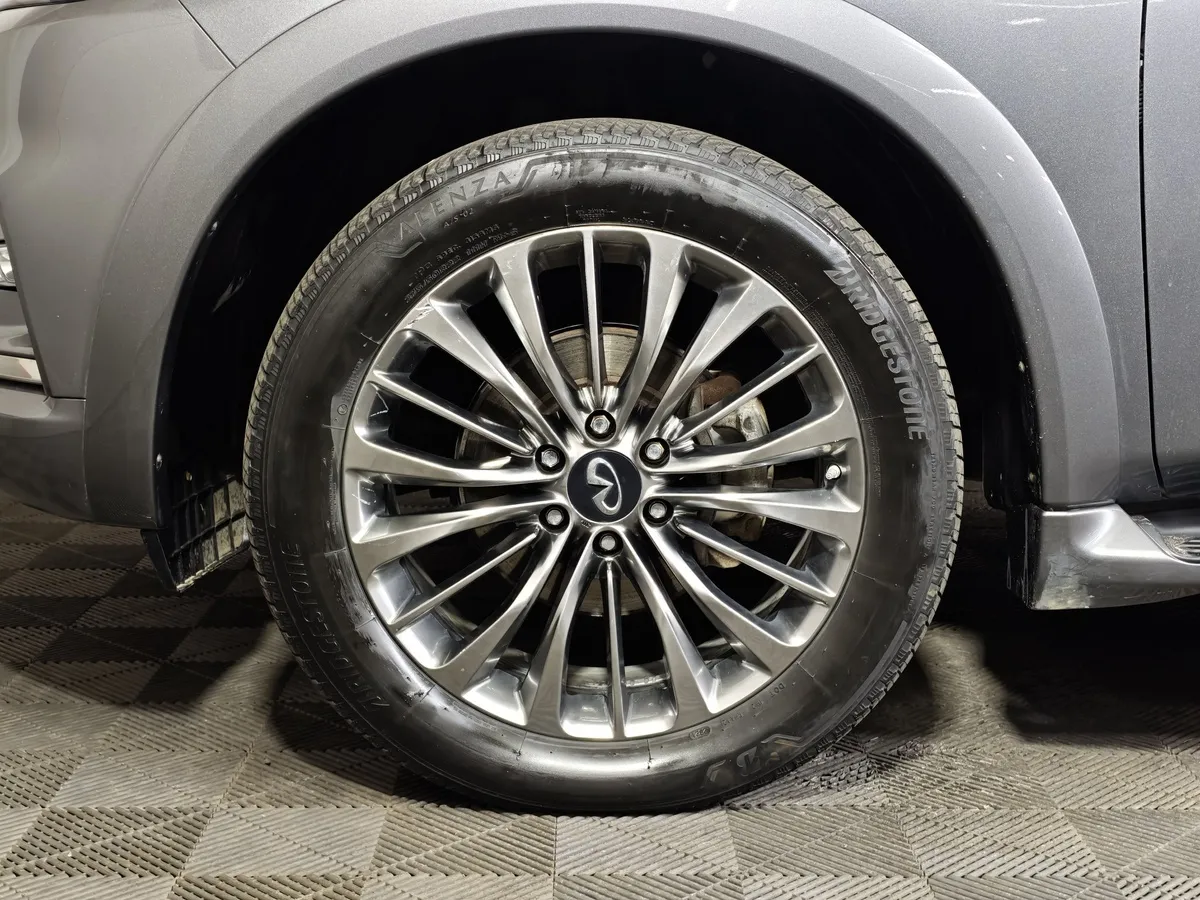 Infiniti QX80 5.6 АТ AWD (405 л.с.) Серый в АВИЛОН. Слайд №9