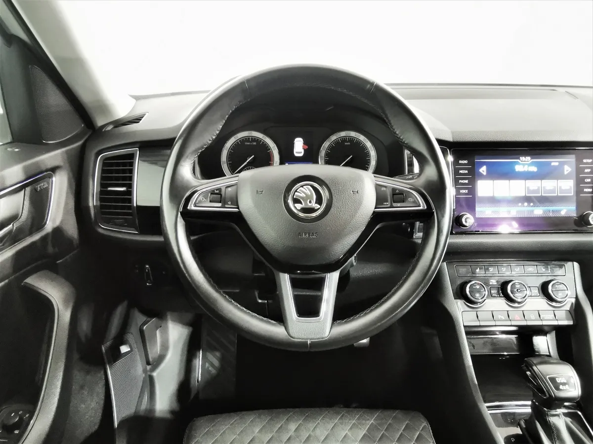 Skoda Kodiaq 2.0 TSI DSG 4X4 (180 л.с.) Белый в АВИЛОН. Слайд №19