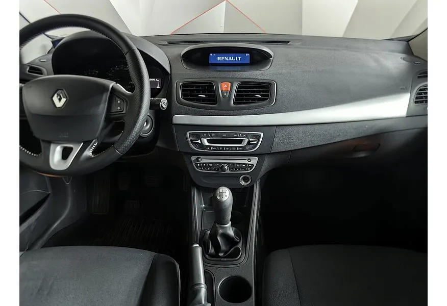 Renault Megane 1.6 MT (106 л.с.) Голубой в АВИЛОН. Слайд №14 Renault Megane 1.6 MT (106 л.с.) Голубой в АВИЛОН. Слайд №14