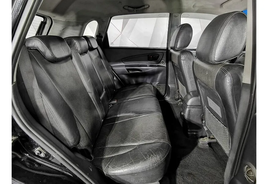 Hyundai Tucson 2.7 AT 4WD (175 л.с.) Черный в АВИЛОН. Слайд №17