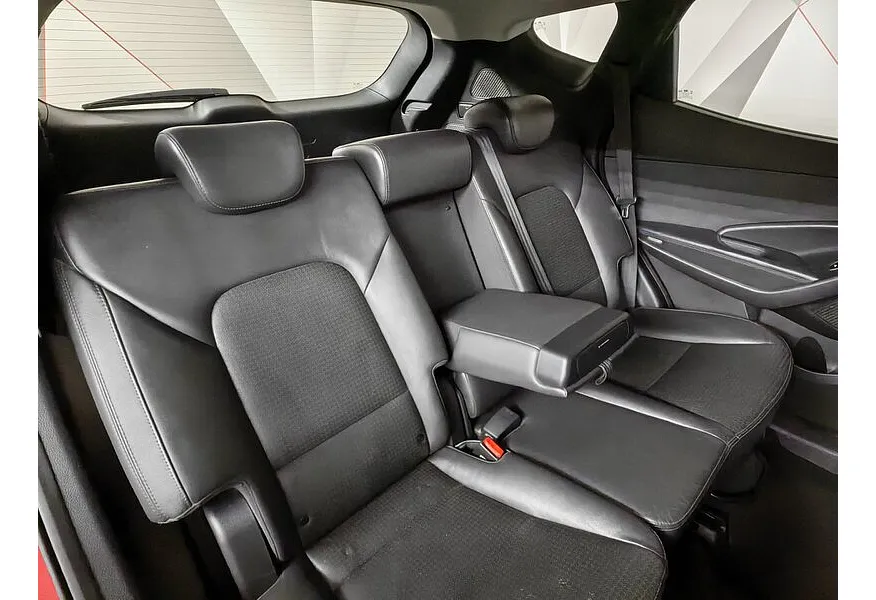 Hyundai Santa Fe 2.4 AT 4WD (175 л.с.) Dynamic Красный в АВИЛОН. Слайд №17