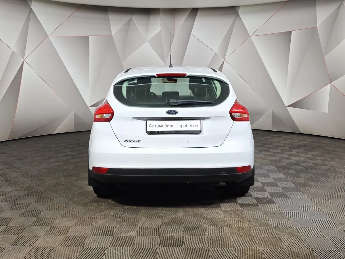 Ford Focus 1.6 PowerShift (105 л.с.) Trend Белый в АВИЛОН. Слайд №8