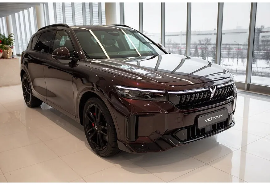 Voyah Free EVR 1.5 AT AWD (510 л.с.) Sport + Красный в АВИЛОН. Слайд №2