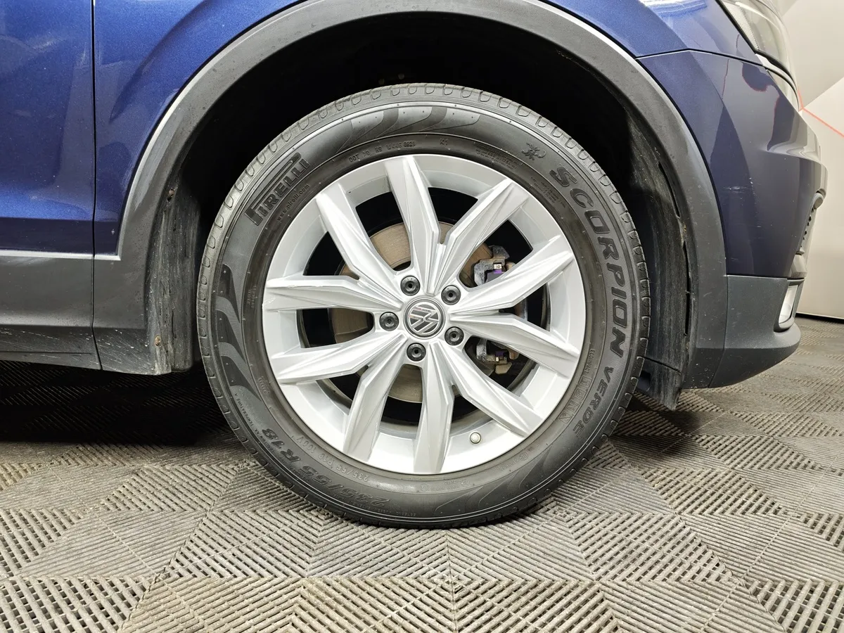 Volkswagen Tiguan 1.4 TSI 4Motion DSG (150 л.с.) Highline Синий в АВИЛОН. Слайд №9