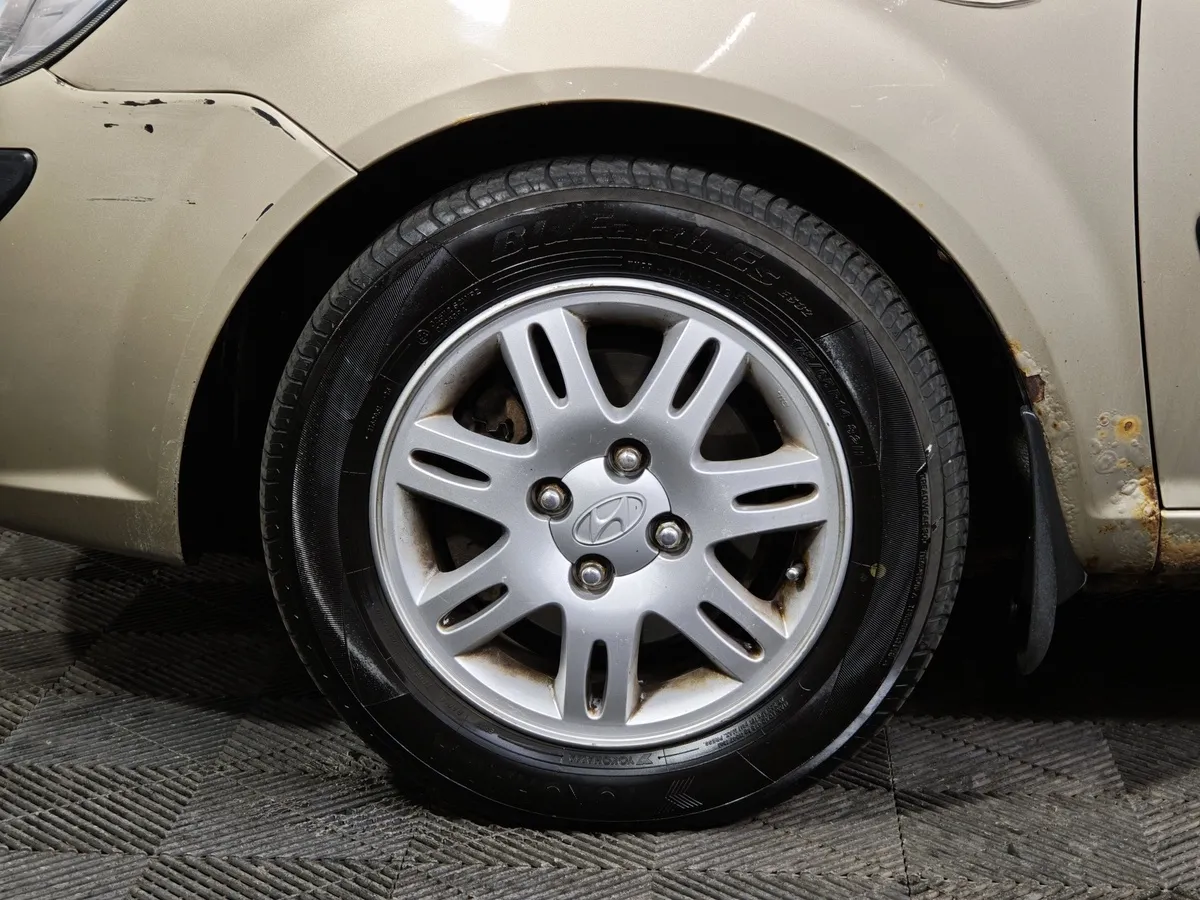 Hyundai Getz 1.6 AT (105 л.с.) Бежевый в АВИЛОН. Слайд №9