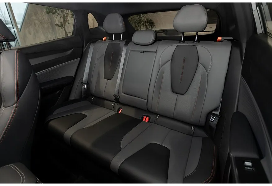 Geely Cityray 1.5T 7DCT 2WD (150 л.с.) Flagship Серебристый в АВИЛОН. Слайд №10