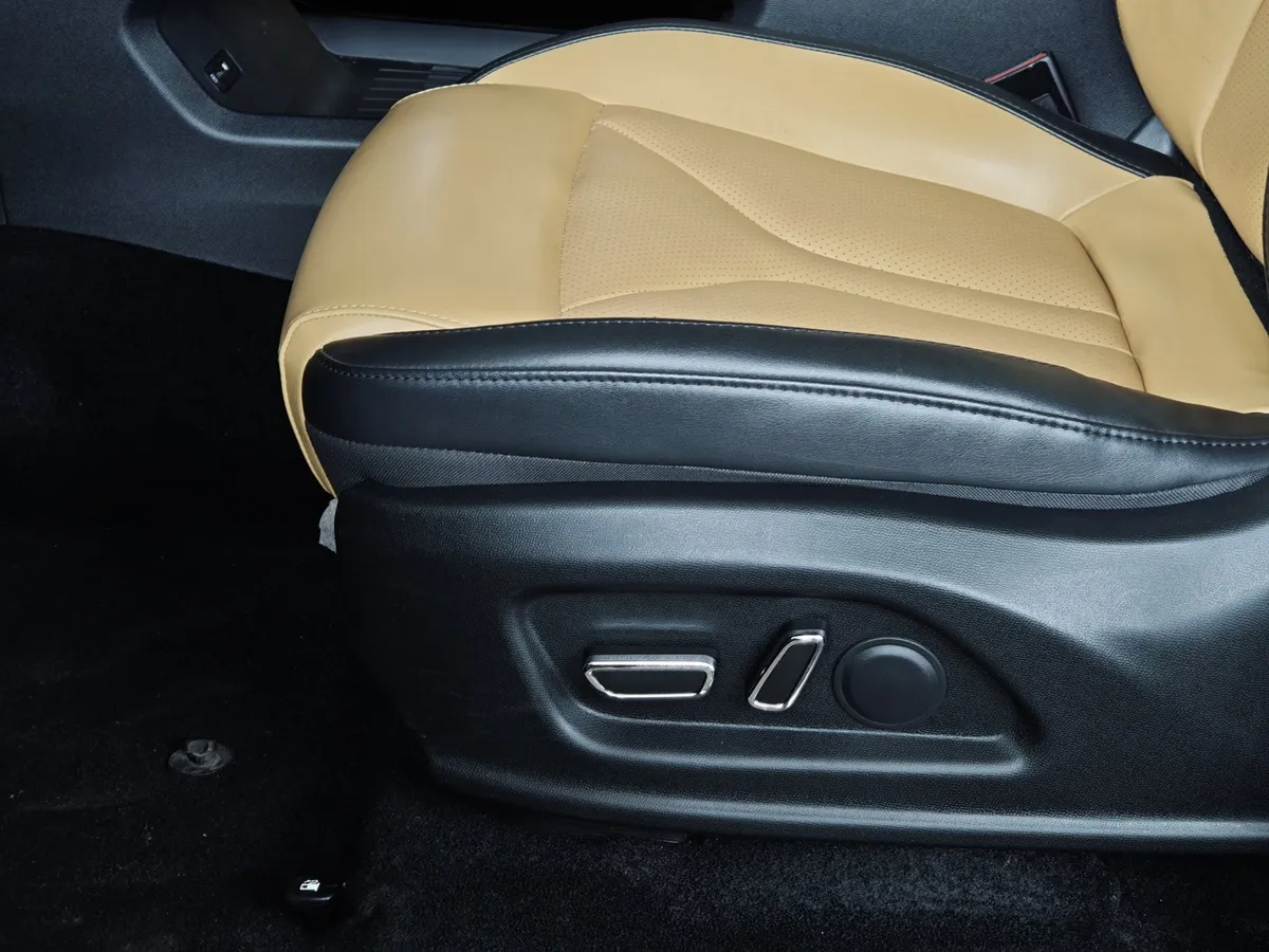 Changan HUNTER PLUS 2.0 AT 4WD (226 л.с.) Luxe Красный в АВИЛОН. Слайд №26