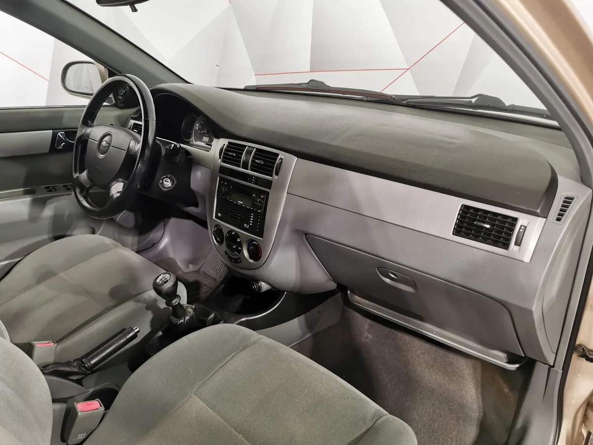 Chevrolet Lacetti 1.6 MT (109 л.с.) Бежевый в АВИЛОН. Слайд №11