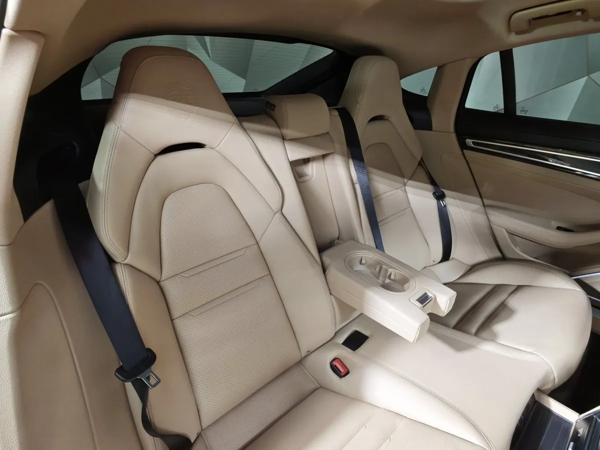 Porsche Panamera 4 3.0 PDK AWD (330 л.с.) Коричневый в АВИЛОН. Слайд №17
