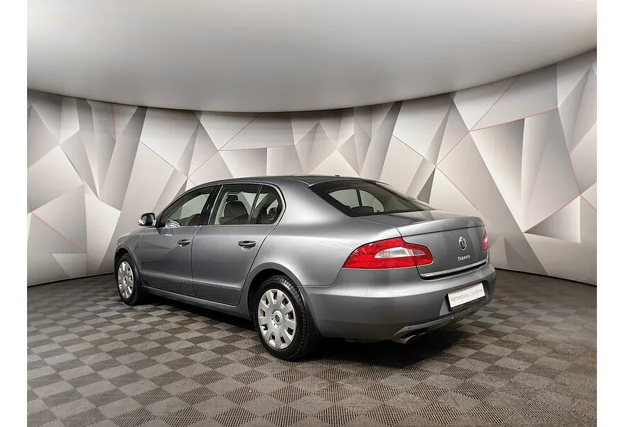 Skoda Superb 1.8 TSI AT (152 л.с.) Серый в АВИЛОН. Слайд №4