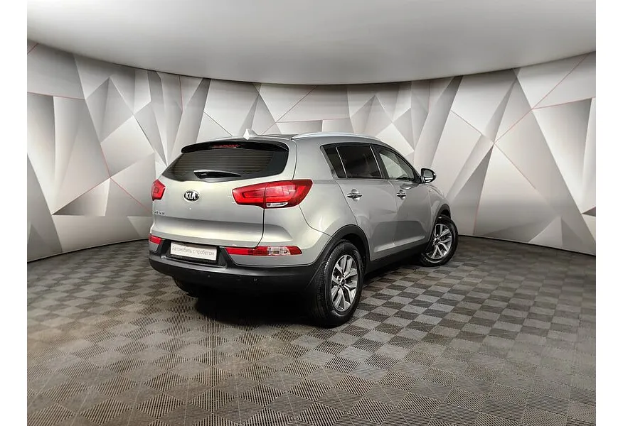 Kia Sportage 2.0 AT 4WD (150 л.с.) Luxe Серебристый в АВИЛОН. Слайд №2