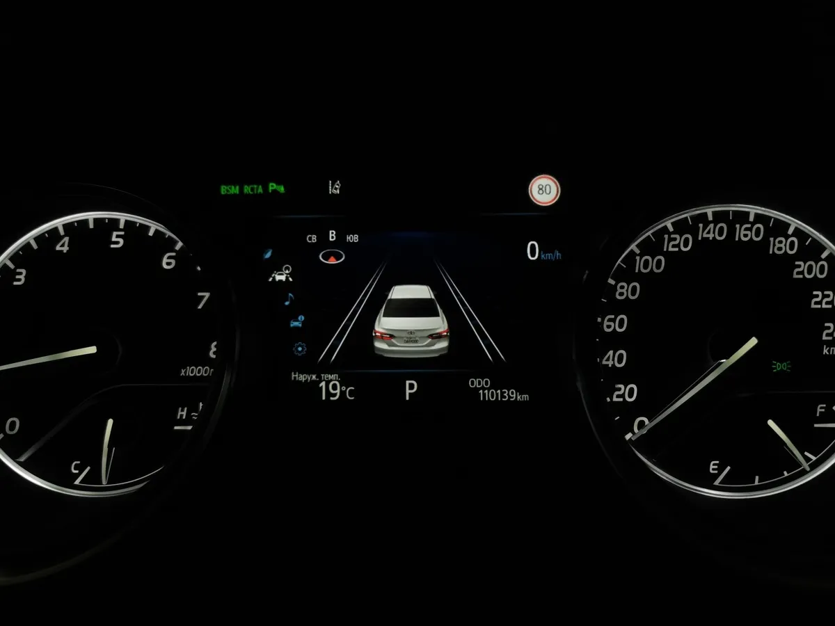 Toyota Camry 3.5 AT (249 л.с.) Черный в АВИЛОН. Слайд №17