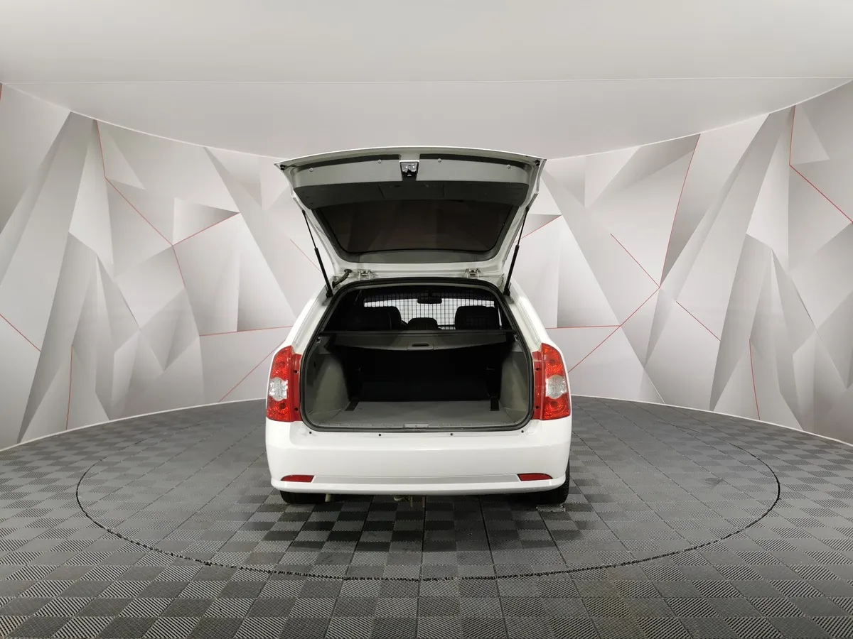 Chevrolet Lacetti 1.6 MT (109 л.с.) Белый в АВИЛОН. Слайд №11