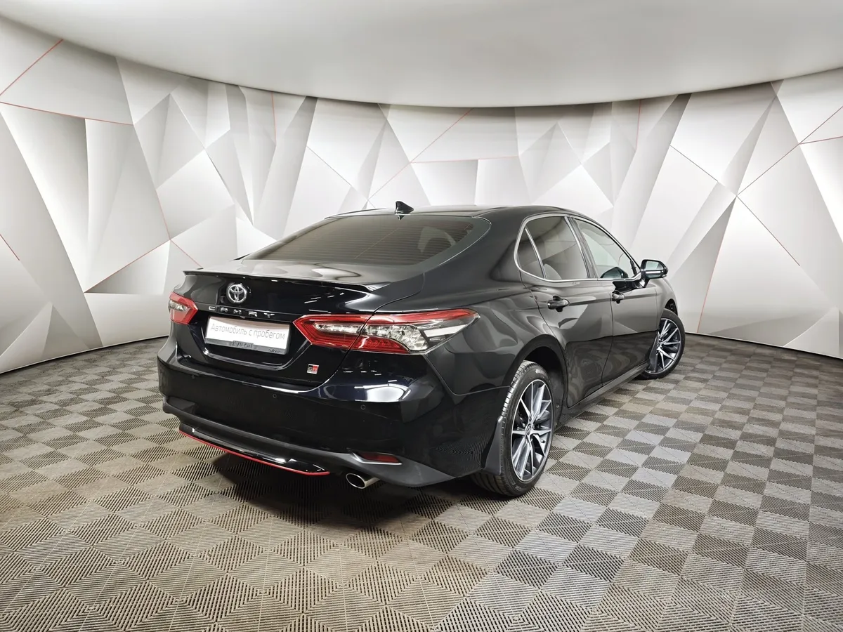 Toyota Camry 2.5 AT (200 л.с.) GR-SPORT Черный в АВИЛОН. Слайд №2