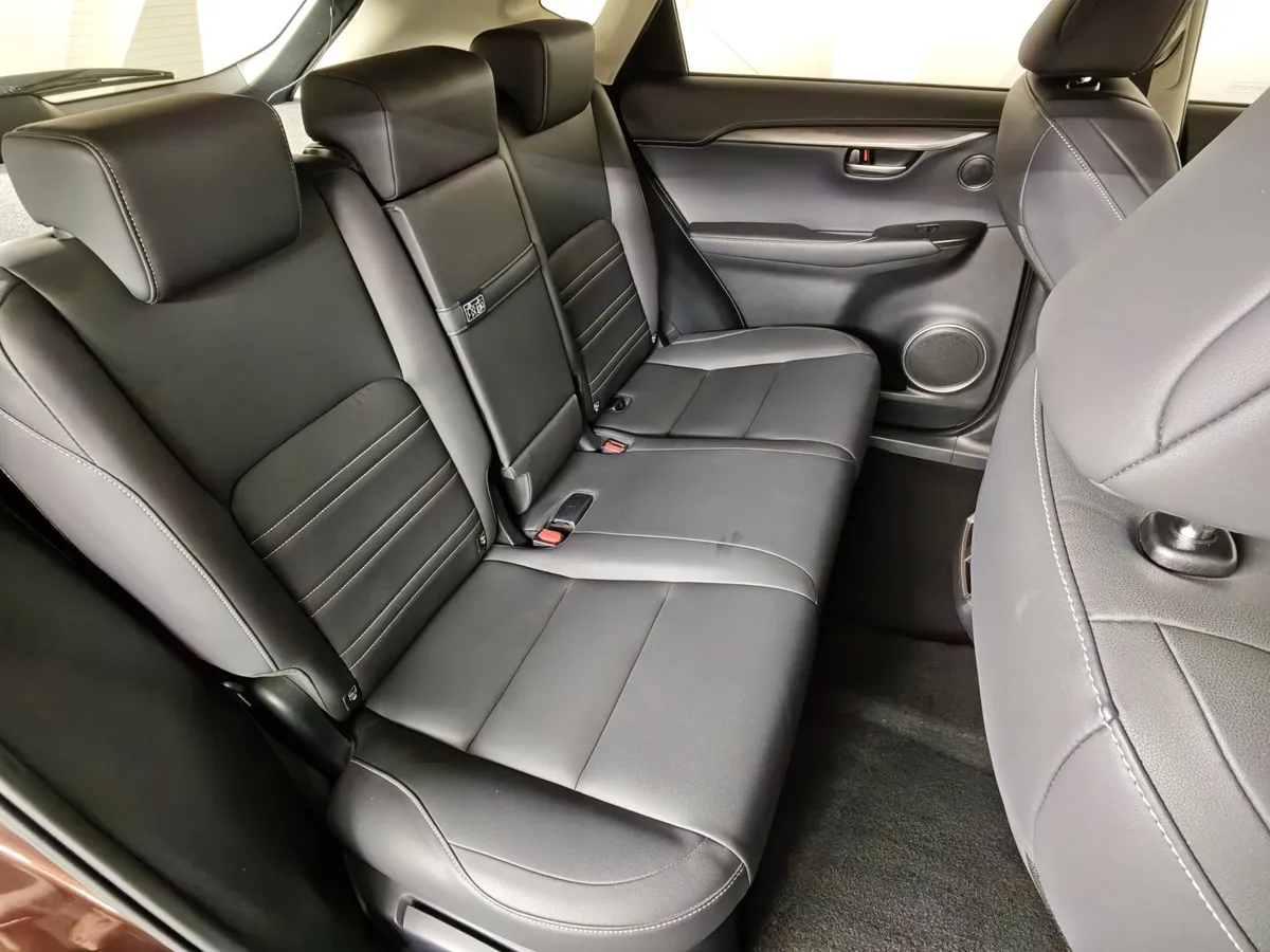 Lexus NX 200 CVT AWD (150 л.с.) Коричневый в АВИЛОН. Слайд №17