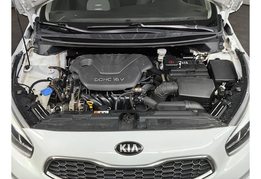 Kia Ceed 1.6 MT (129 л.с.) Comfort Белый в АВИЛОН. Слайд №11