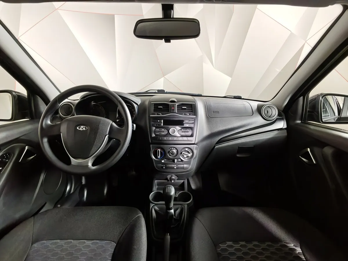 ВАЗ (Lada) Granta 1.6 MT 16кл (106 л.с.) Черный в АВИЛОН. Слайд №14