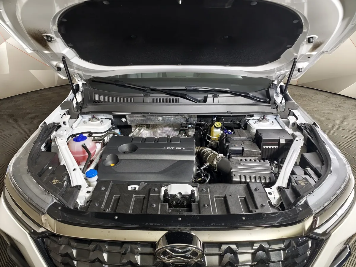 Xcite X-Cross 8 1.6 THP 7DCT (150 л.с.) Белый в АВИЛОН. Слайд №11