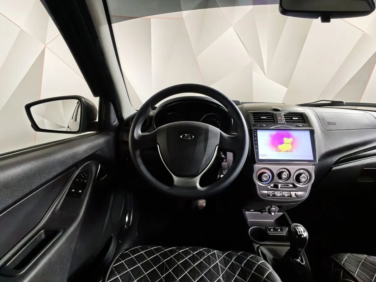 ВАЗ (Lada) Granta 1.6 MT 8кл (87 л.с.) Черный в АВИЛОН. Слайд №18