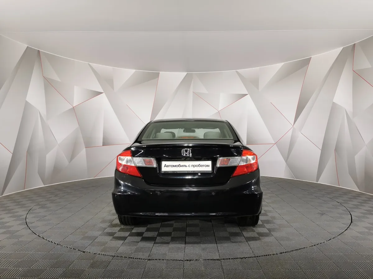 Honda Civic 1.8 AT (142 л.с.) Черный в АВИЛОН. Слайд №8