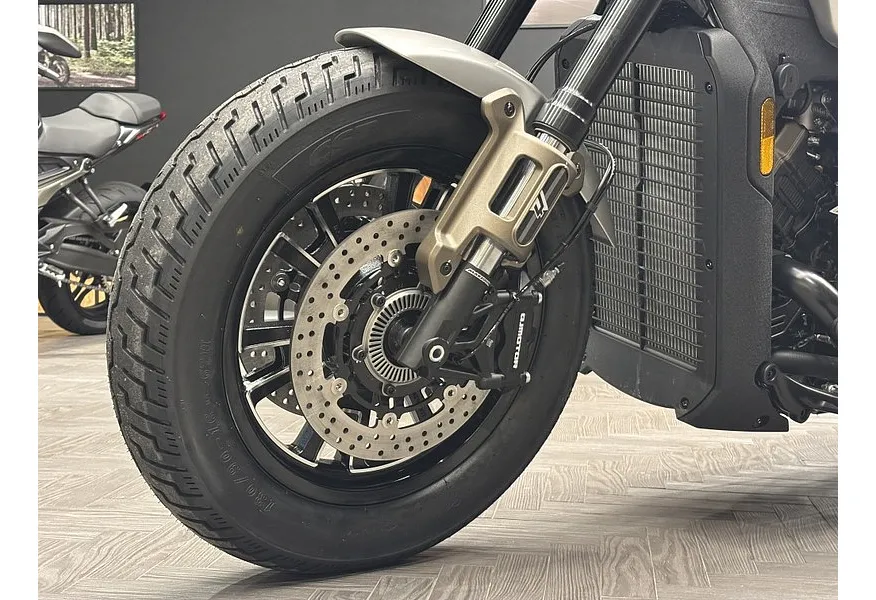 QJMOTOR SRV 600V 561 см³ (68 л.с.) (68) 561 Серебристый в АВИЛОН. Слайд №14