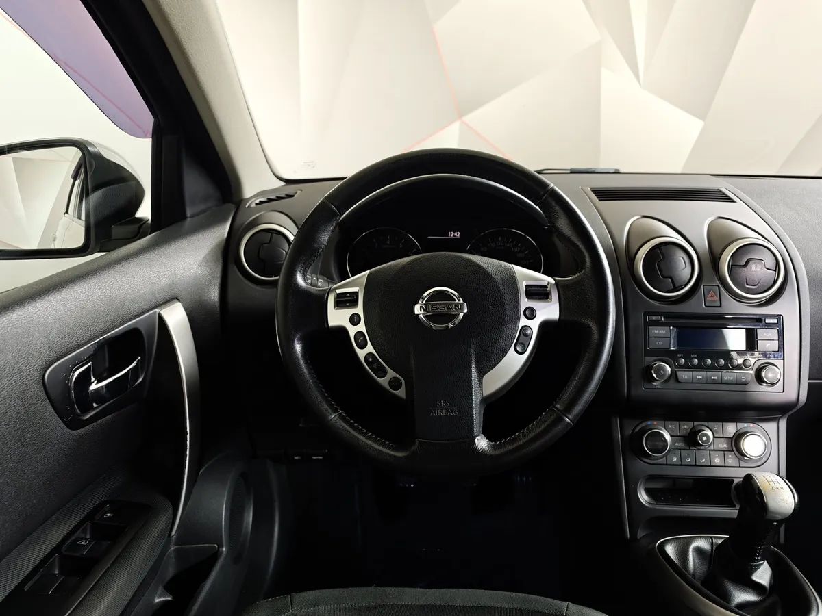 Nissan Qashqai 1.6 MT FWD (114 л.с.) Белый в АВИЛОН. Слайд №20