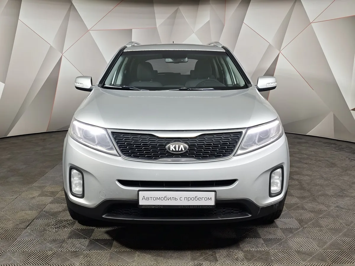 Kia Sorento 2.4 AT (175 л.с.) Classic Серебристый в АВИЛОН. Слайд №7