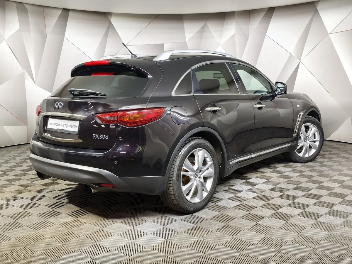 Infiniti FX-Series FX30 D AT AWD (238 л.с.) Черный в АВИЛОН. Слайд №2