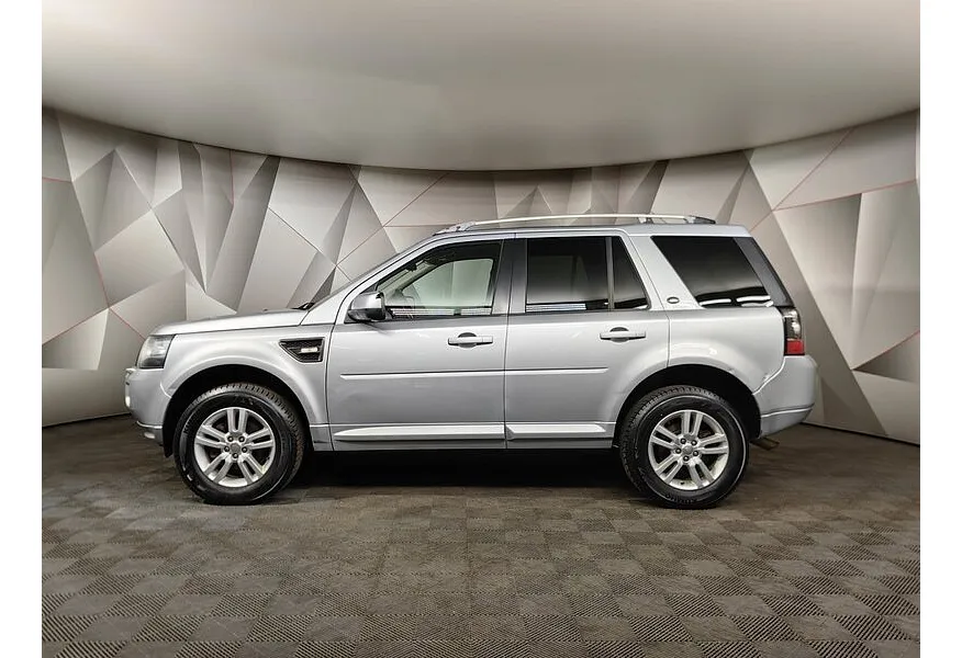 Land Rover Freelander 2.2 TD4 AT 4WD (150 л.с.) XS Серебристый в АВИЛОН. Слайд №5