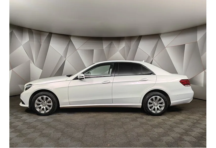 Mercedes-Benz E-Класс E 200 T BlueEfficiency 7G-Tronic Plus (184 л.с.) Белый в АВИЛОН. Слайд №5