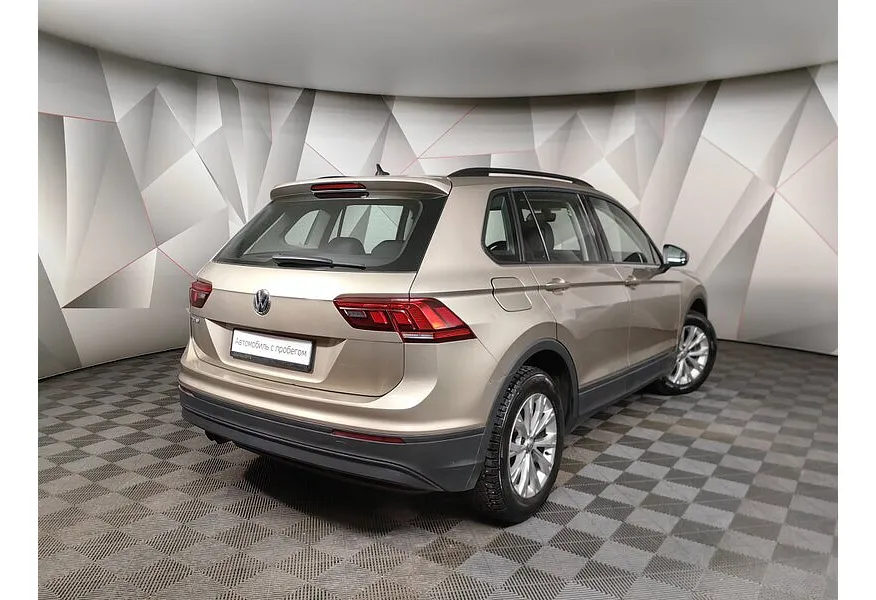 Volkswagen Tiguan 1.4 TSI BlueMotion DSG (150 л.с.) Comfortline Бежевый в АВИЛОН. Слайд №2