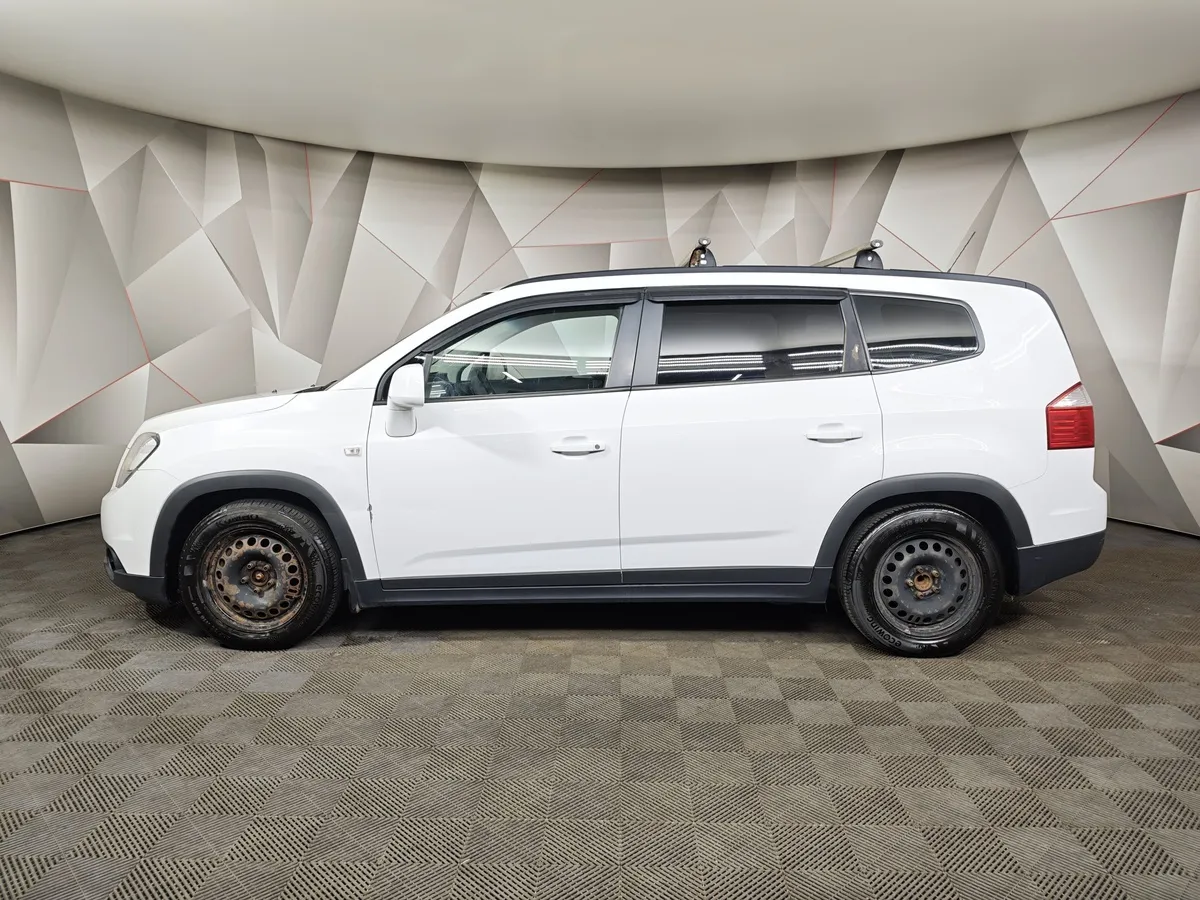 Chevrolet Orlando 1.8 MT (141 л.с.) Белый в АВИЛОН. Слайд №5