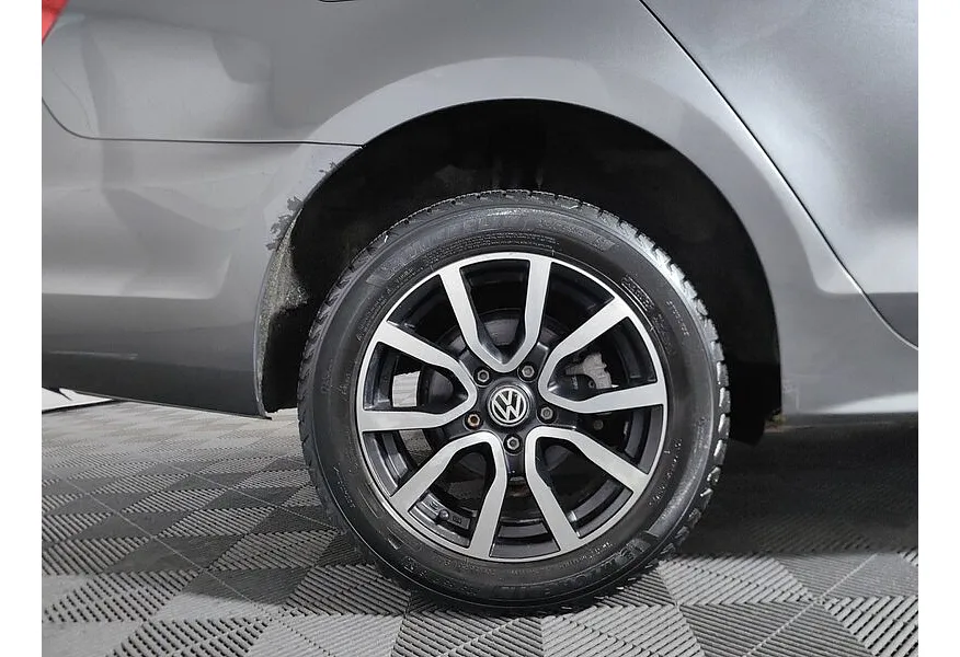 Volkswagen Jetta 1.6 AT (105 л.с.) Comfortline Серый в АВИЛОН. Слайд №9