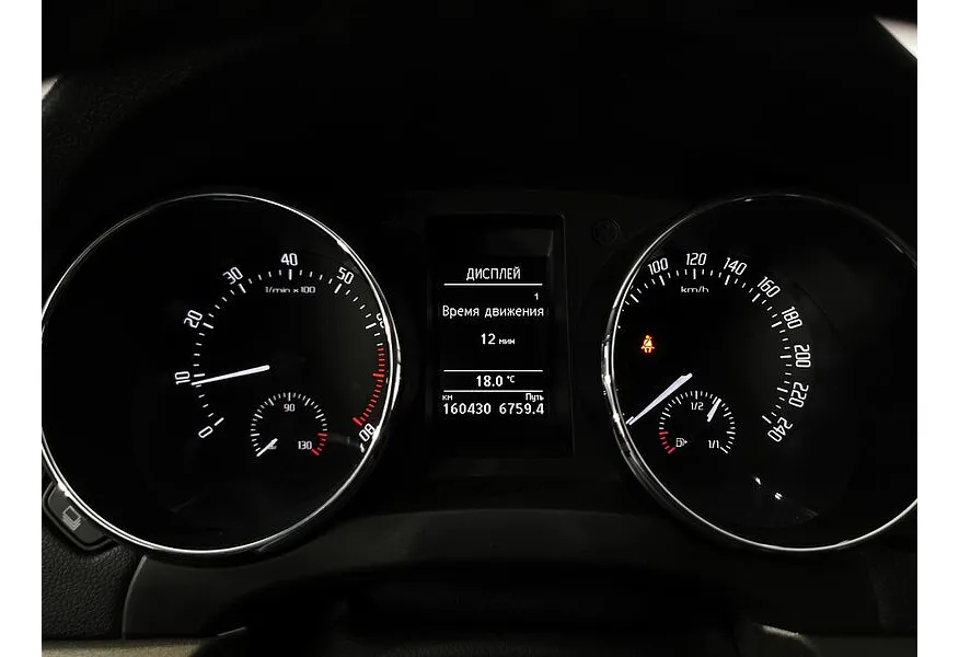 Skoda Yeti 1.8 TSI 4x4 DSG (152 л.с.) Белый в АВИЛОН. Слайд №18