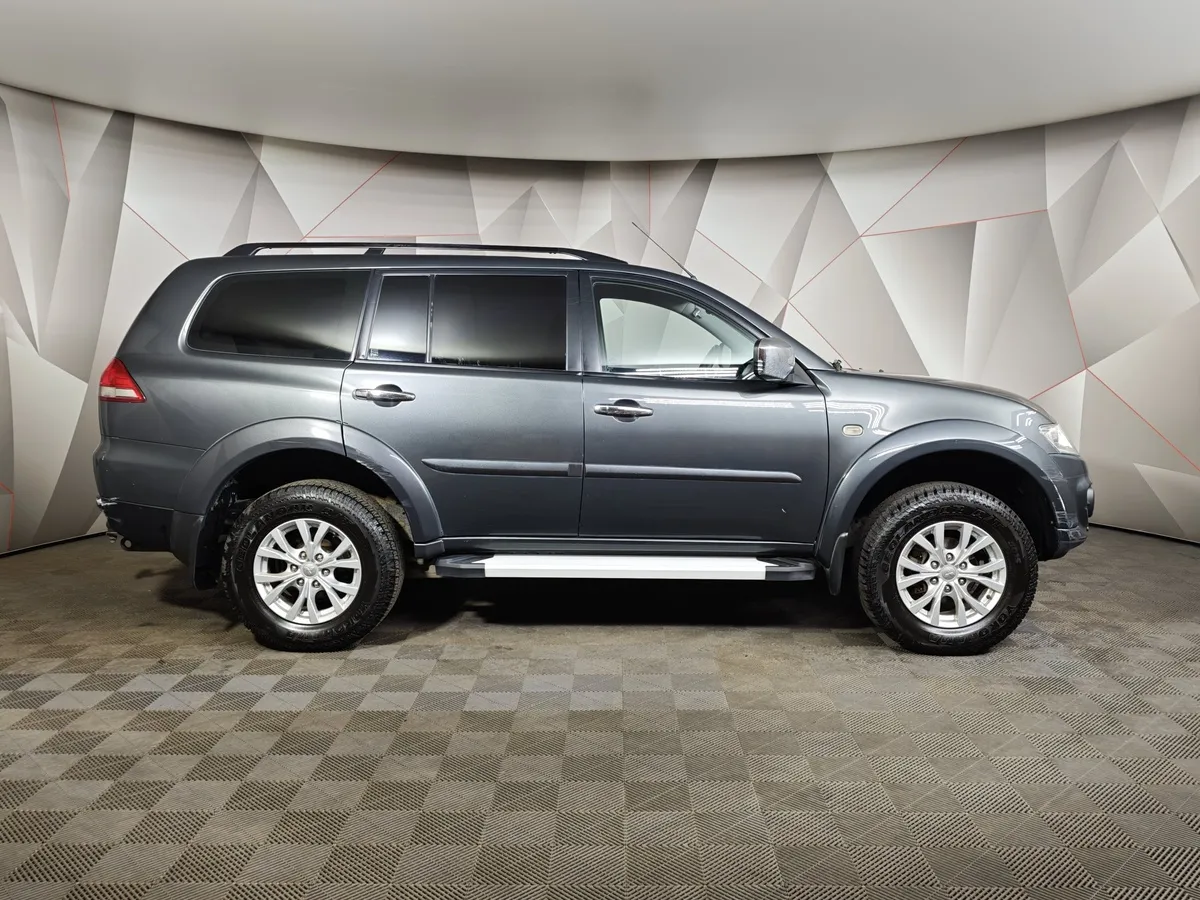 Mitsubishi Pajero Sport 2.5 DI-D AT AWD (178 л.с.) Серый в АВИЛОН. Слайд №6